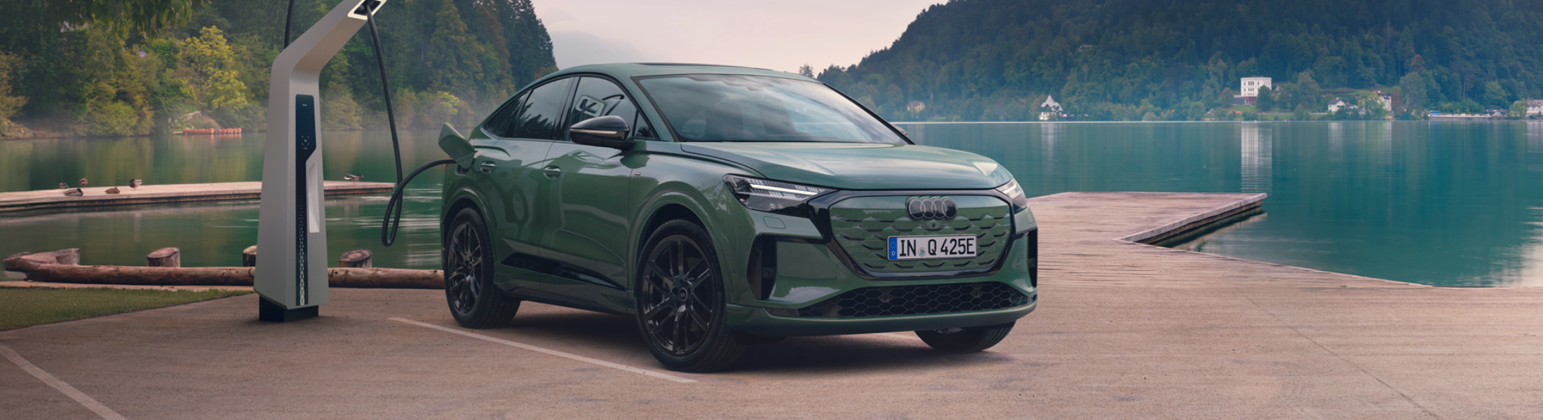 Grüner Audi Q4 e-tron