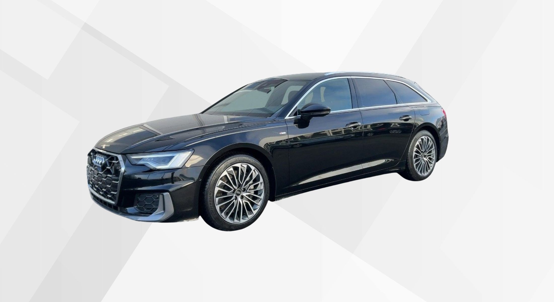 Der Audi A6 Avant Hybrid in der Farbe Mythosschwarz Metallic.