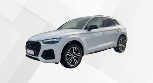 Der Audi Q5 Hybrid in Gletscherweiß