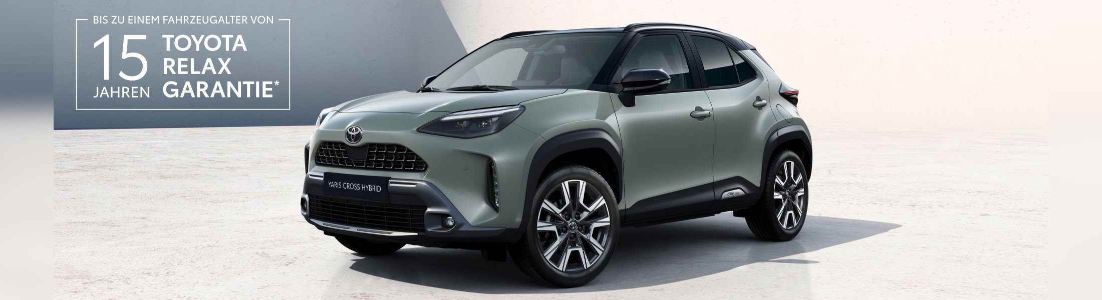 toyota yaris cross business edition in mintgrün