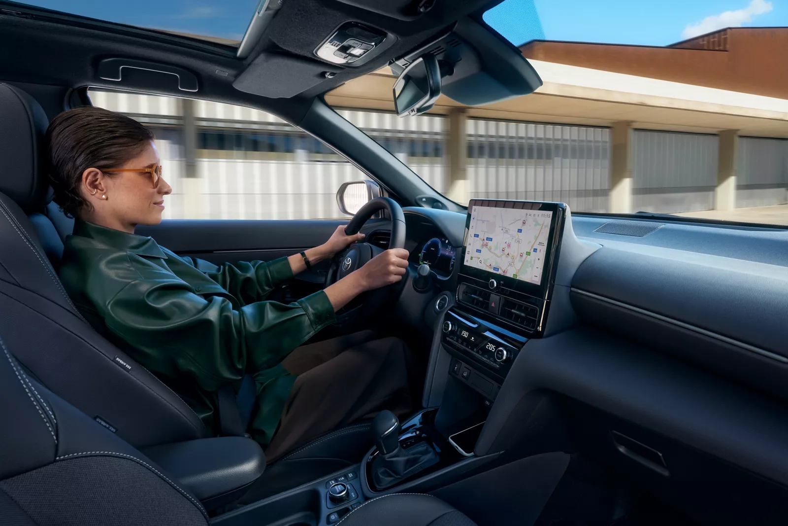 toyota yaris cross innenraum