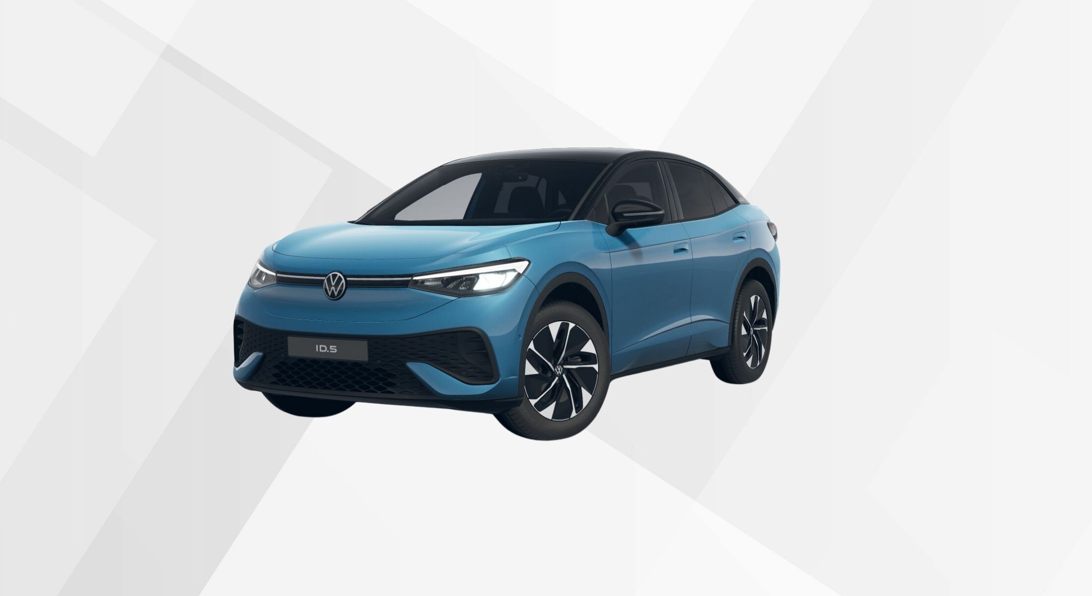 Der VW ID.5 Pure GOAL in der Farbe Costa Azul Metallic Schwarz.