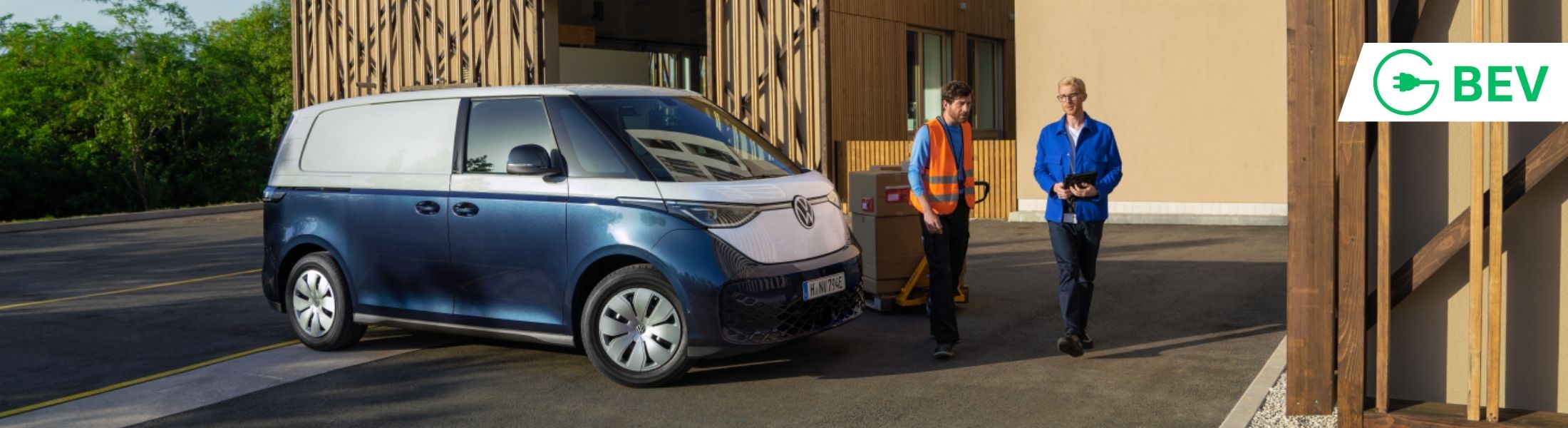 VW ID.Buzz Cargo in Weiß und Blau