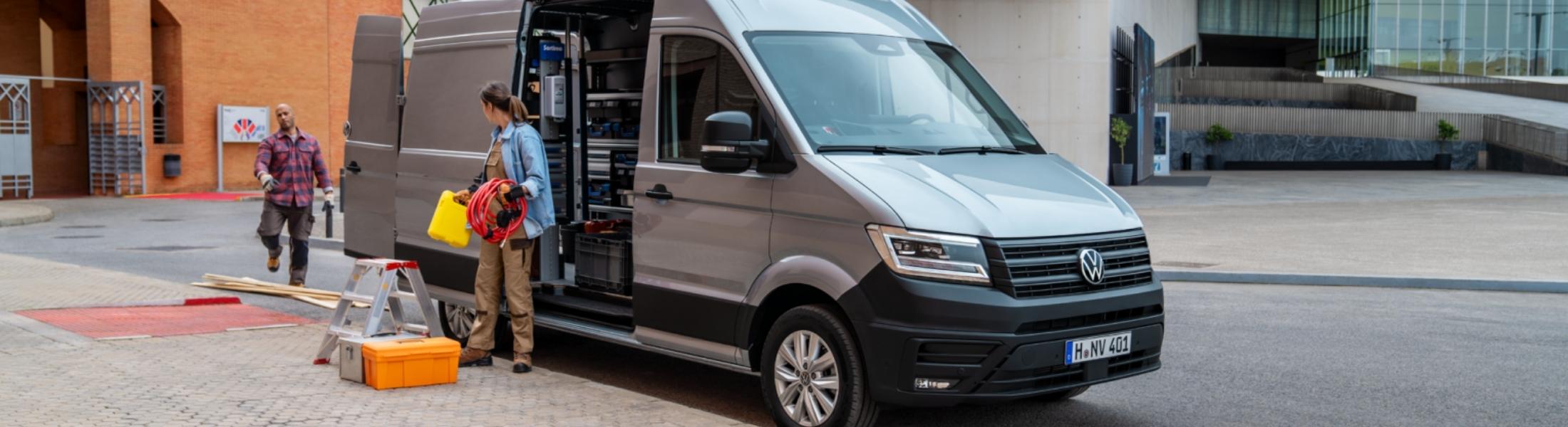 VW Caravelle in Silber