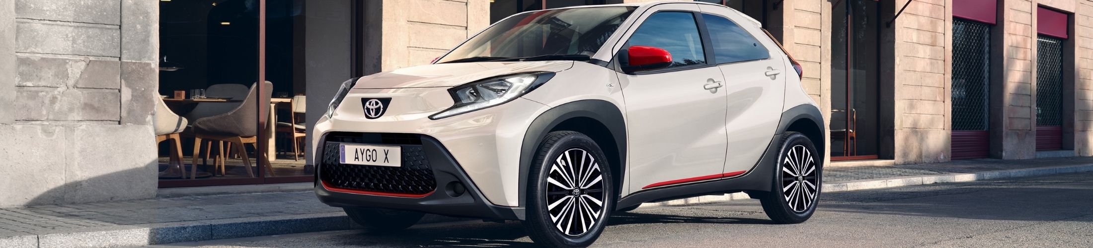Seitenansicht eines Toyota Aygo
